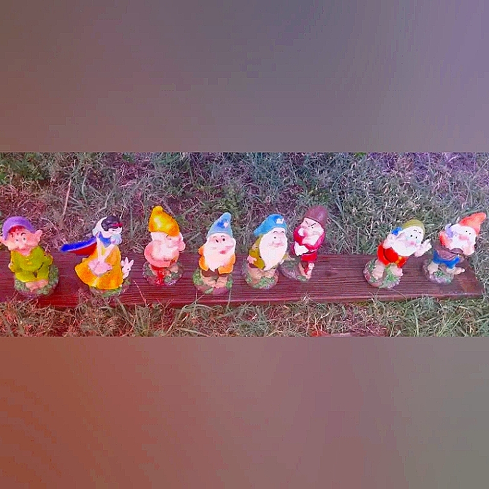 Snow white and the seven dwarfs ceramic figurines